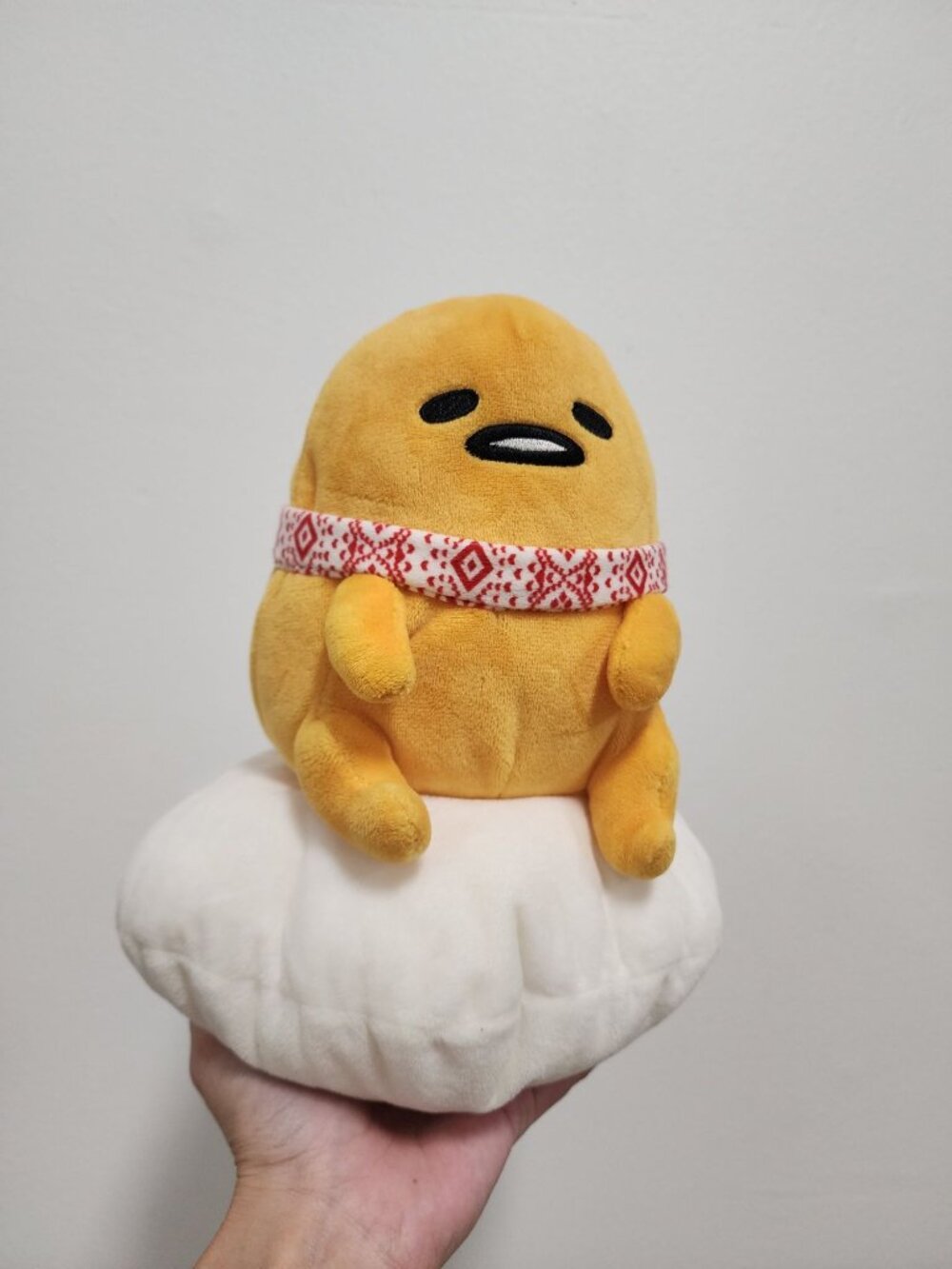 Sanrio Gudetama holiday scarf 8" plush